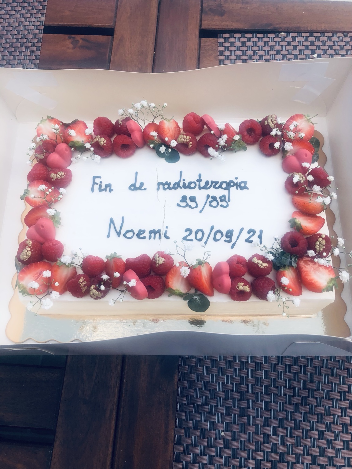 Tarta que celebra el final de las sesiones de radioterapia de Noemí